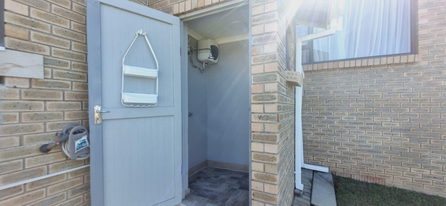 3 Bedroom Property for Sale in Noorsekloof Eastern Cape